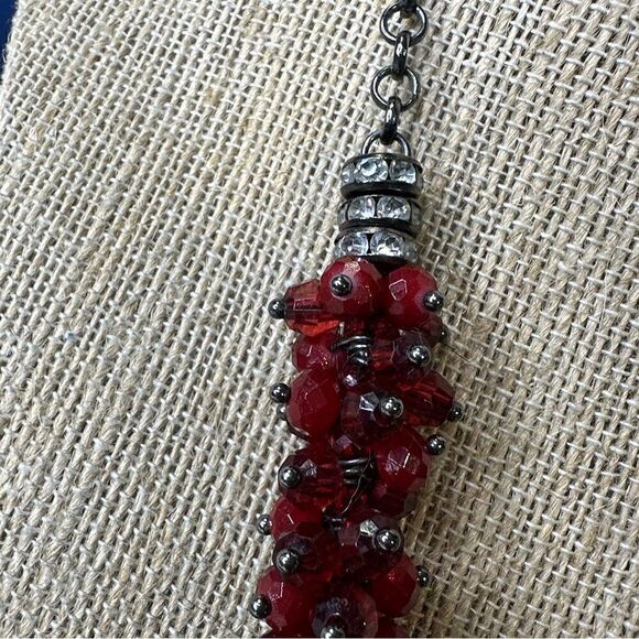 Beautiful Red Cluster Necklace 16” - Picture 3 of 5